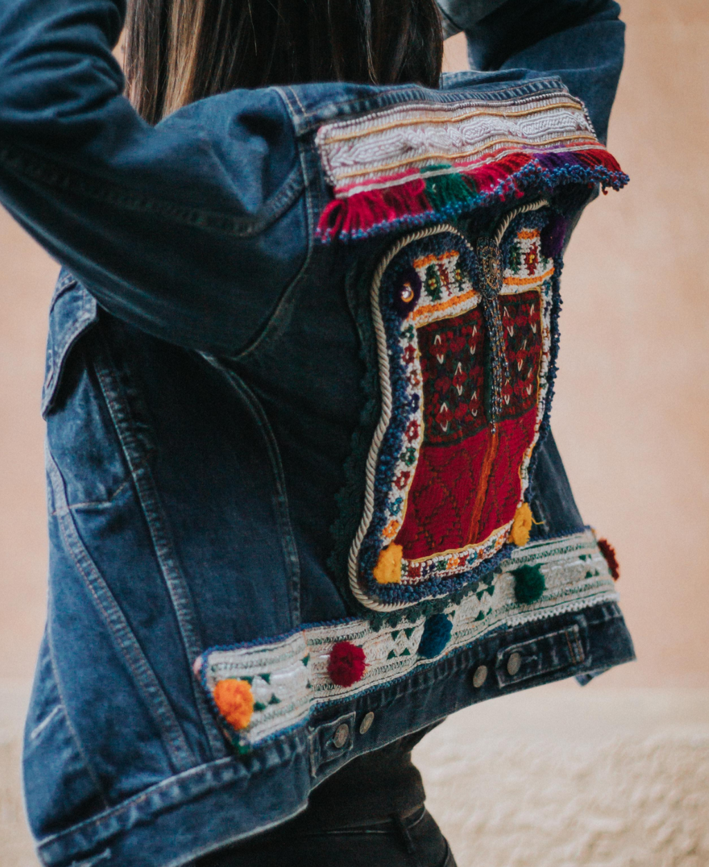 Giacca Levi's Vintage con Ricami e Ornamenti Indiani