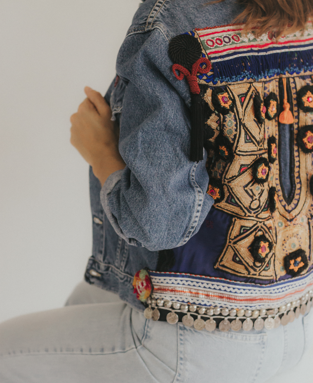 Giacca Levi’s Vintage Blu con Ricami Indiani